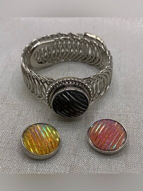 Easiest On/Off Bracelet EVER! Silver Snap Button Bracelet with 3 Charms
